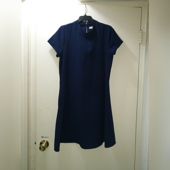 Dress - Picture 3 of 5